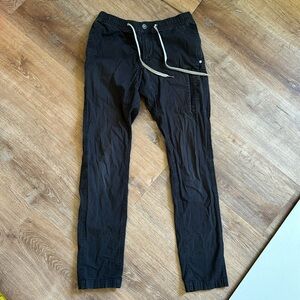 Vuori gray pants medium